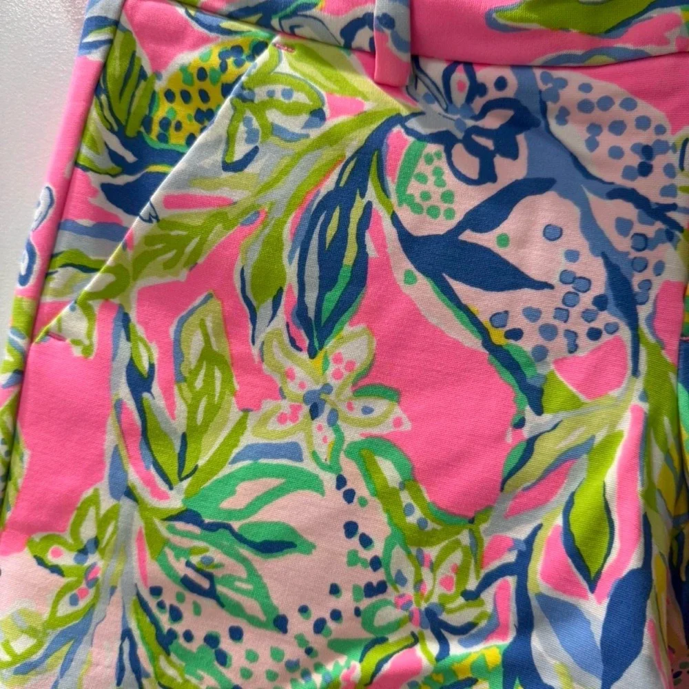 Lilly Pulitzer Pink Green blue jungle print Callahan Knit Short - Picture 2 of 4